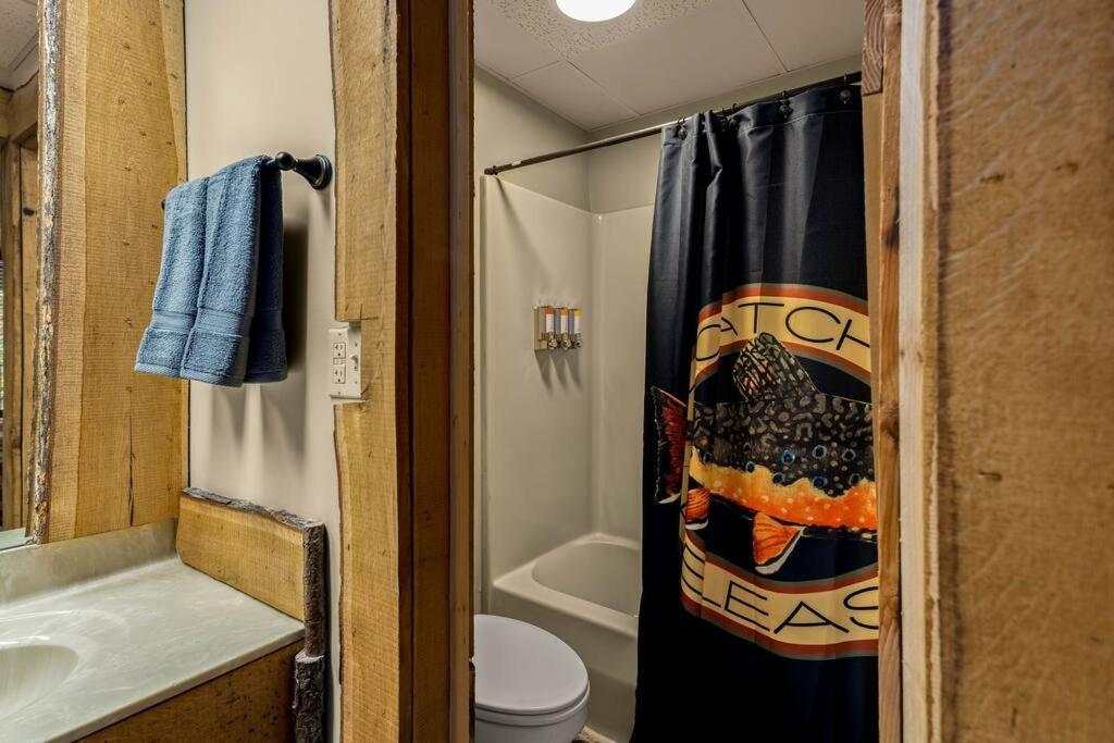 Stonegate Lodge King Bed Wifi 50 Roku Tv Salt Water Pool Room #104 Eureka Springs Exterior foto