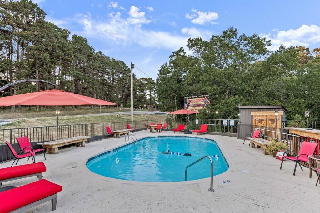 Stonegate Lodge King Bed Wifi 50 Roku Tv Salt Water Pool Room #104 Eureka Springs Exterior foto